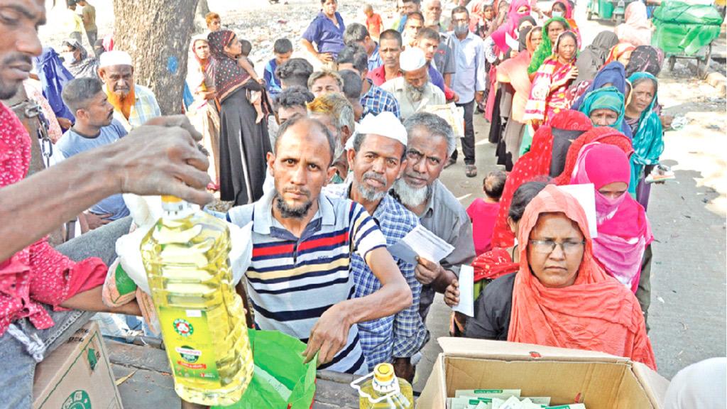 ঠাকুরগাঁওয়ে টিসিবির আগস্টের পণ্য এখনো আটকা গুদামে