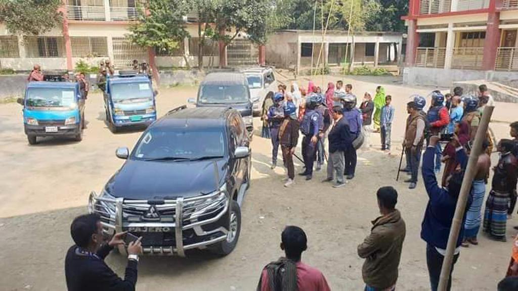 নারায়ণগঞ্জে আওয়ামী লীগ-জাপার সমর্থকদের মধ্যে সংঘর্ষ, পুলিশের গুলি 