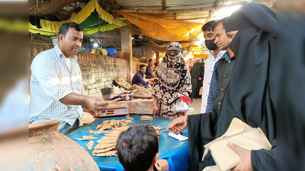 রতনের সিদল শুঁটকির খ্যাতি সবখানে