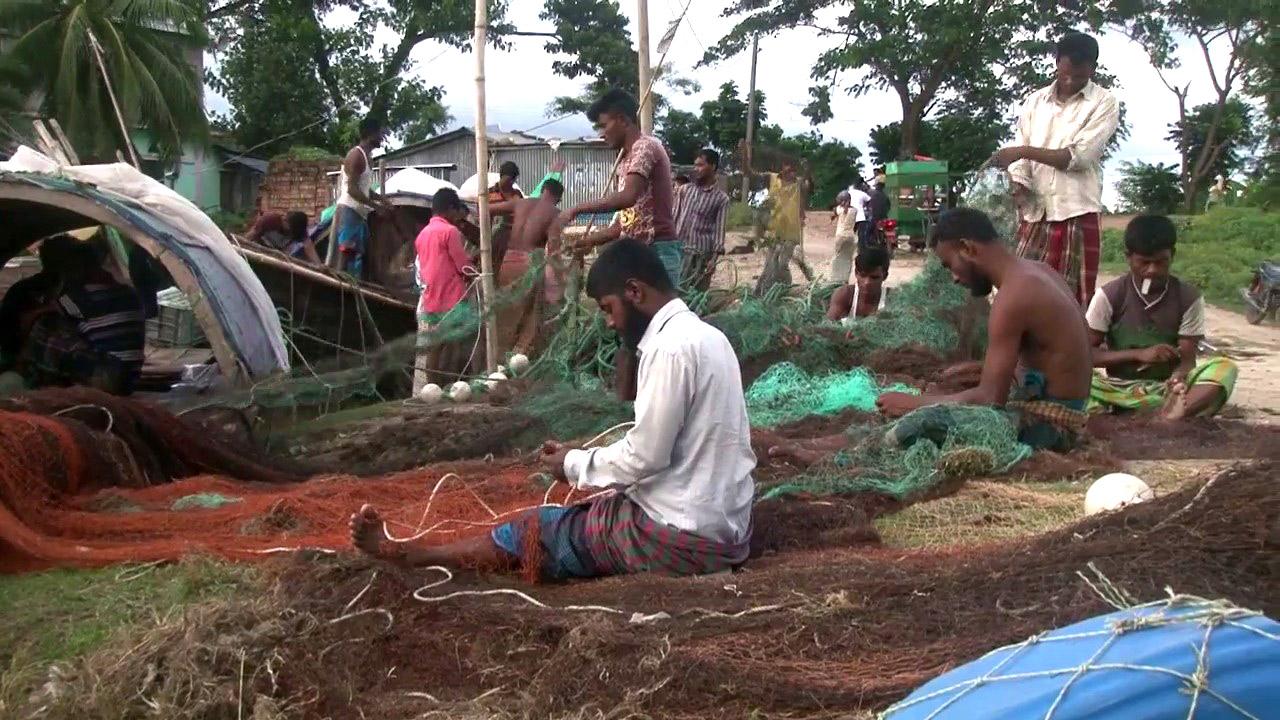 মেঘনায় ইলিশ শিকার শুরু