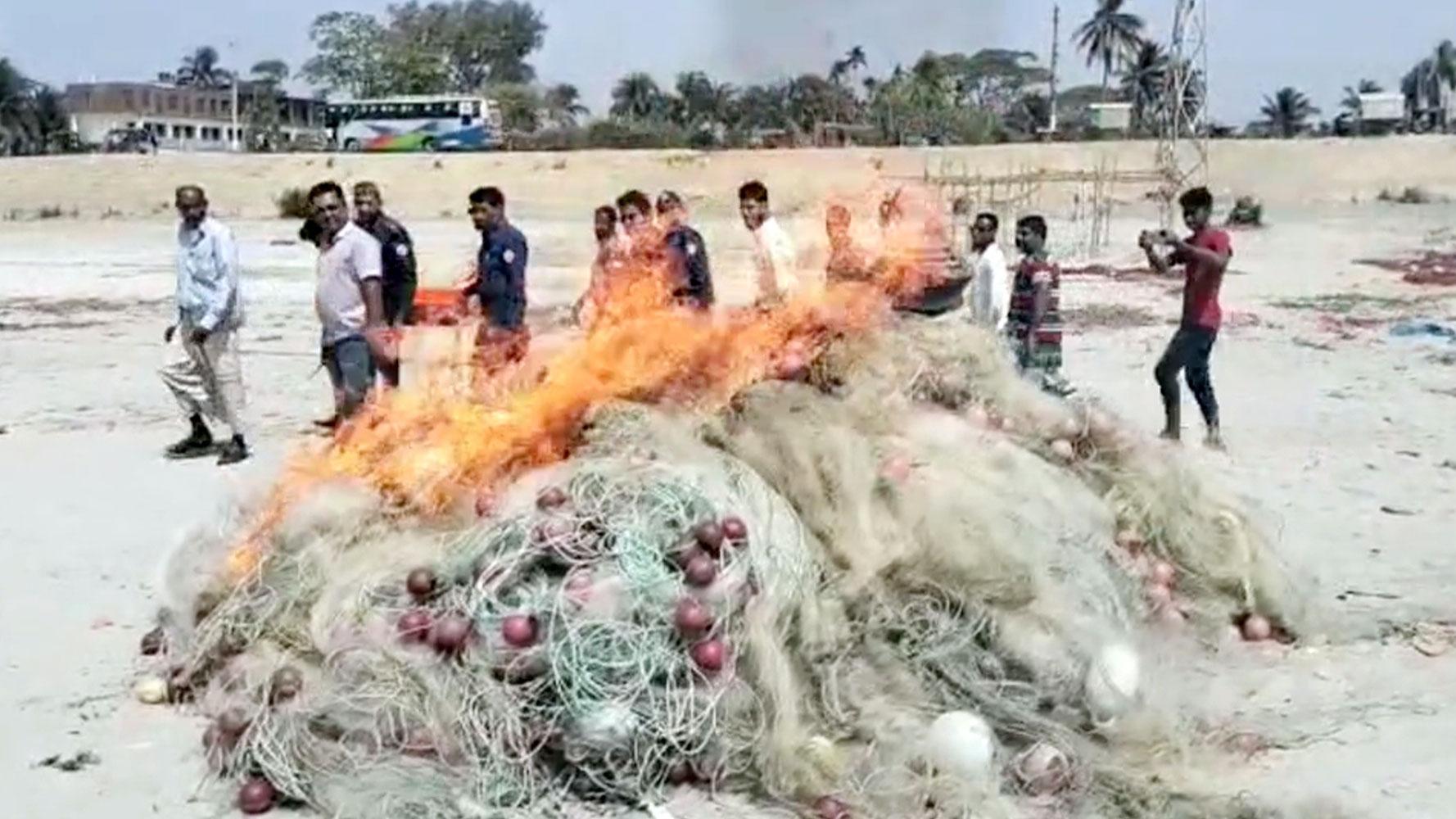 কুয়াকাটায় ৫০ লাখ মিটার কারেন্ট জাল জব্দ