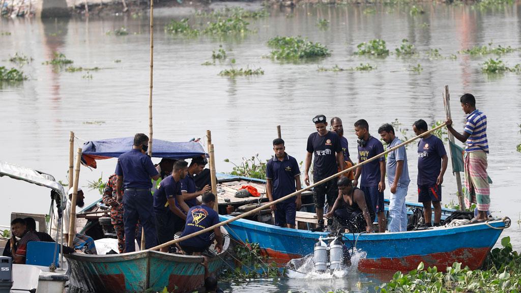 তুরাগে ট্রলারডুবি: মৃত ৫ জনের ৪ জনই শিশু