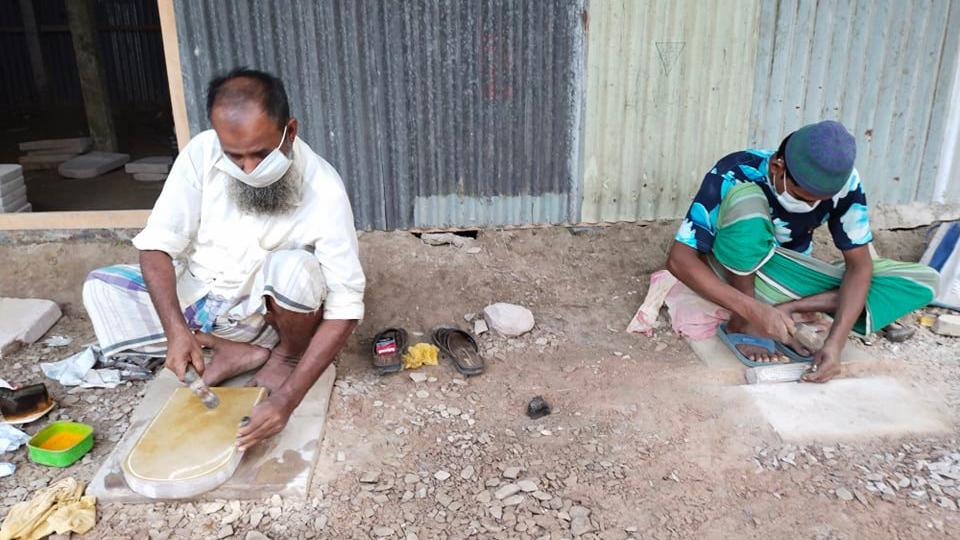 সিরাজদিখানে টিকে আছে শিলপাটার ঐতিহ্য