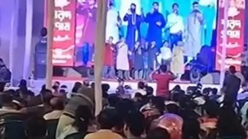 চট্টগ্রামে পূজামণ্ডপে ‘ইসলামি গান’ গাওয়া নিয়ে আলোচনার ঝড়