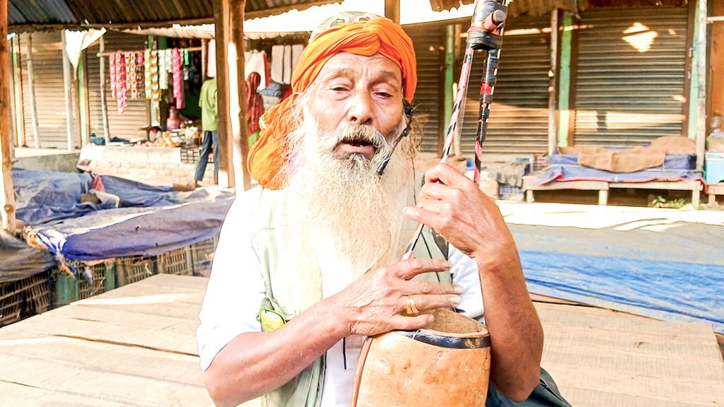 টিকে থাকার লড়াইয়ে মতির হাতিয়ার গান