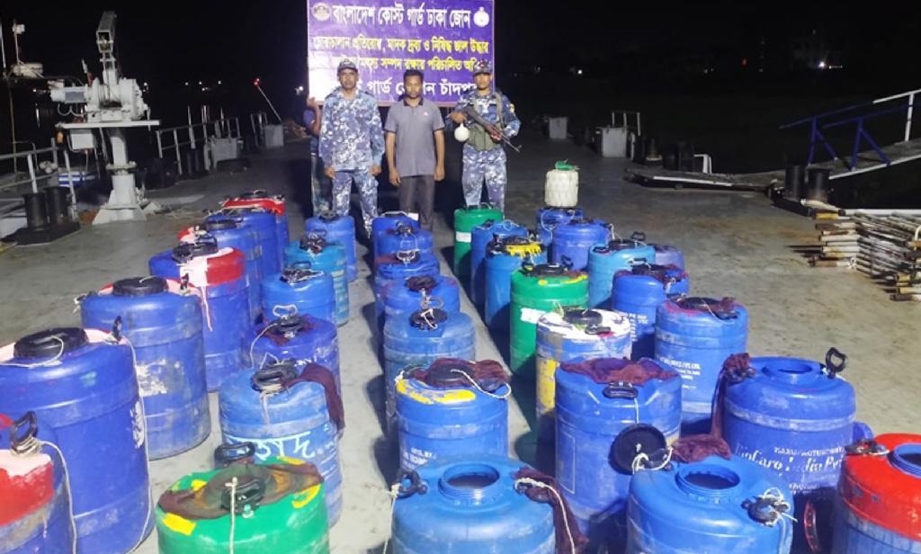 মেঘনা থেকে নিধন করা ৩৫ লাখ গলদা চিংড়ির পোনা জব্দ