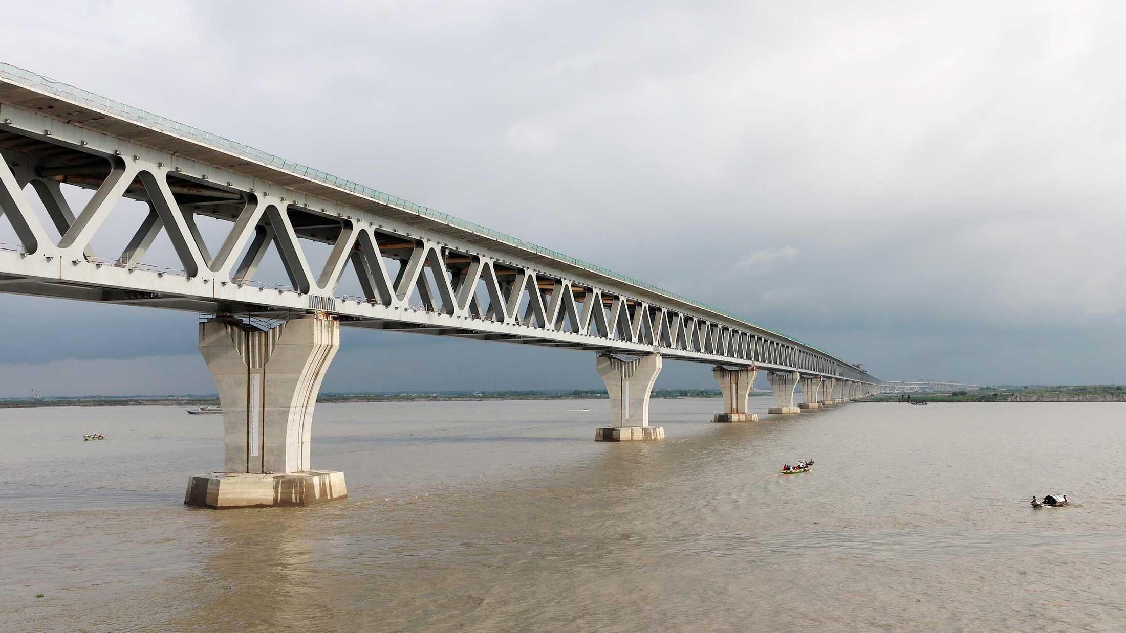 ফের পদ্মাসেতুর পিলারে ধাক্কা