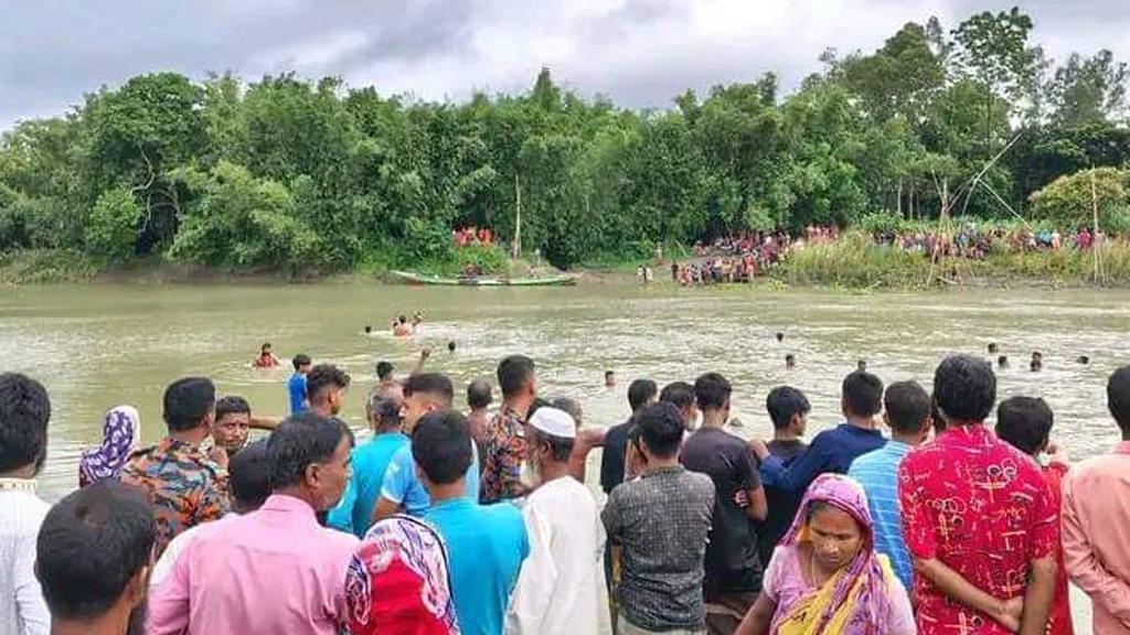 ধলেশ্বরী নদীতে গোসলে নেমে বাবা-মেয়ে নিখোঁজ