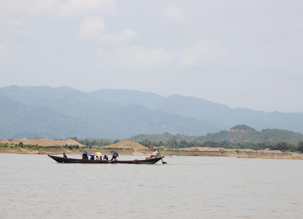 লোভাছড়া: পাহাড়, নদী, চা-বাগানের মায়াবী রাজ্য