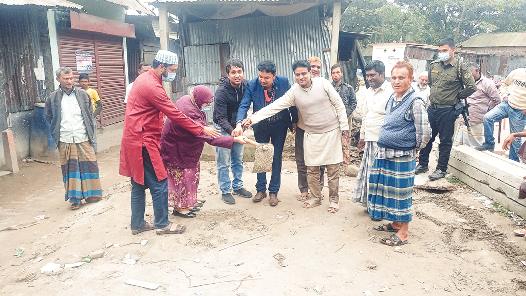 টাকা পাওয়ার ৩ বছর পর হাটে শেড নির্মাণ শুরু