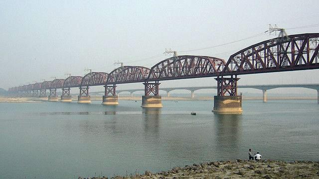 হার্ডিঞ্জ ব্রিজ পয়েন্টে চলছে বাংলাদেশ-ভারত যৌথ পানি পর্যবেক্ষণ