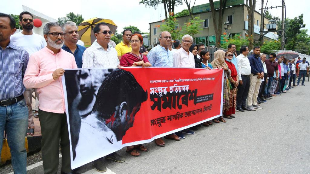 ‘সন্তানদের বন্দুকের মুখে রেখে আমরা সুখনিদ্রায় যেতে পারি না’