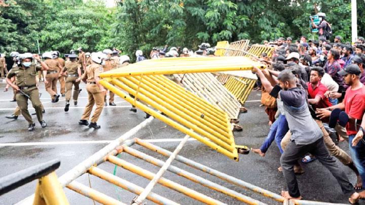 শ্রীলঙ্কায় বাংলাদেশিদের জন্য হটলাইন চালু