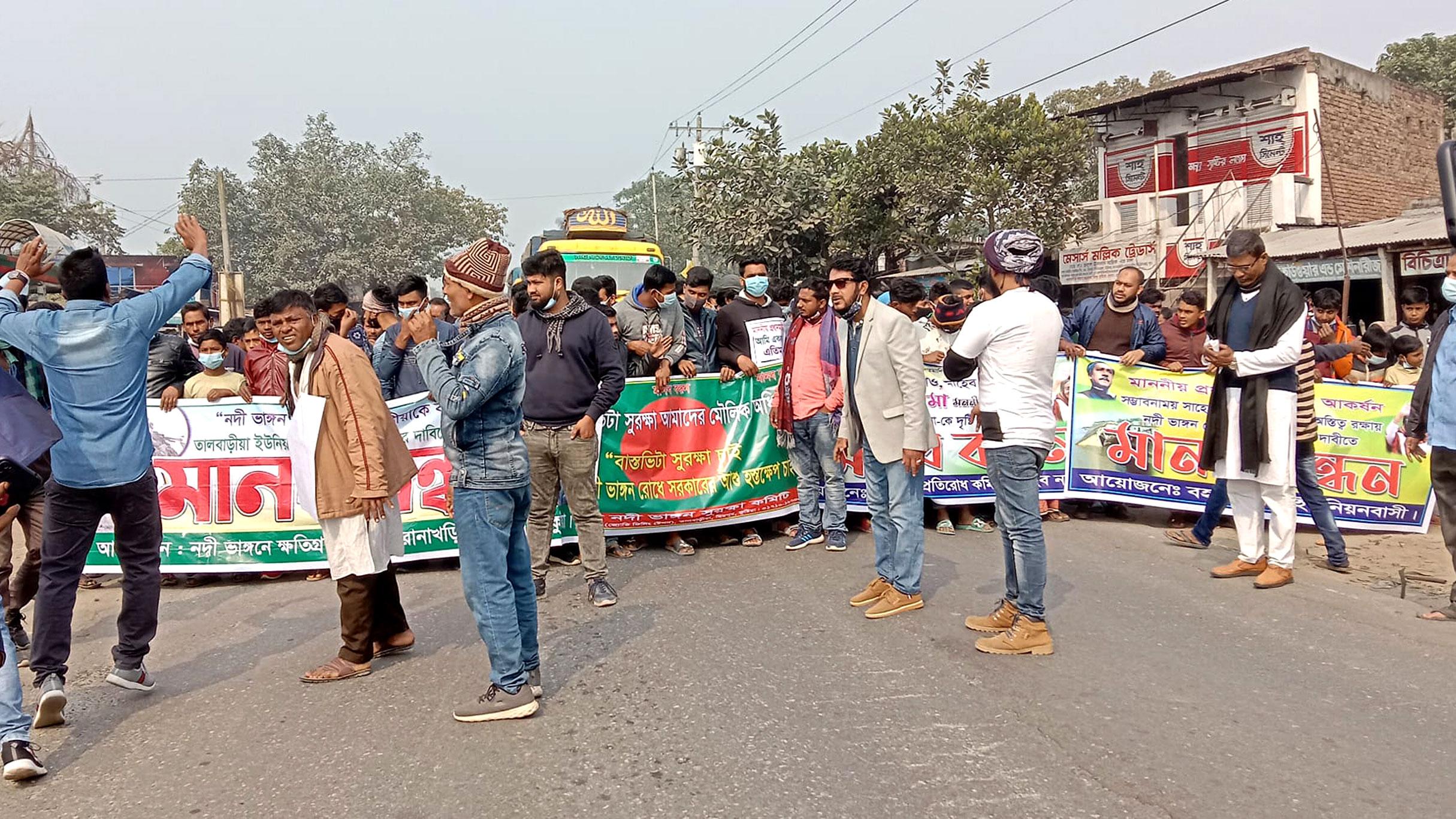 প্রার্থীর মৃত্যুর পরও বাহুবলে চলছে ভোটগ্রহণ