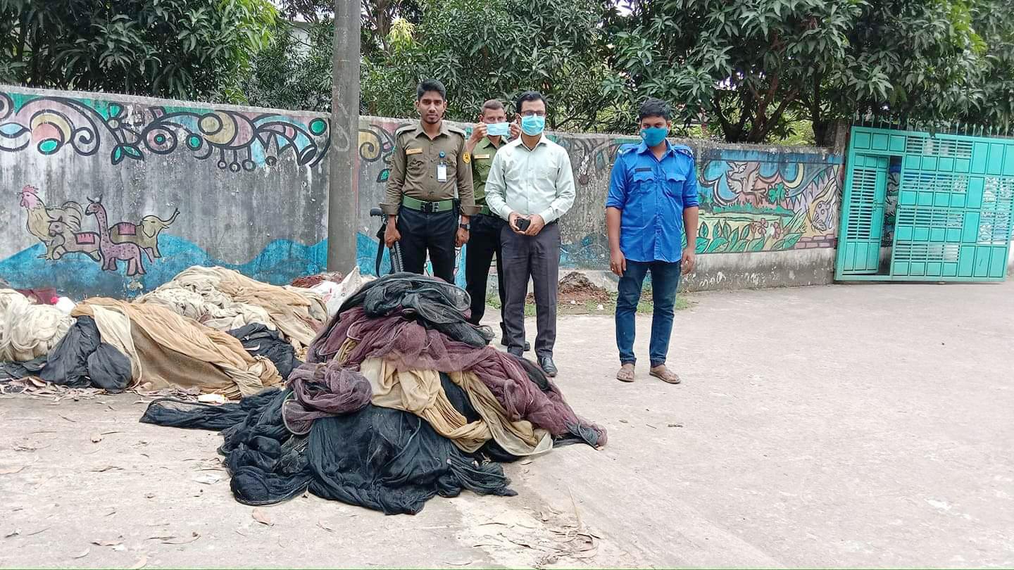 হালদা নদী থেকে প্রায় ৩ হাজার মিটার অবৈধ জাল জব্দ