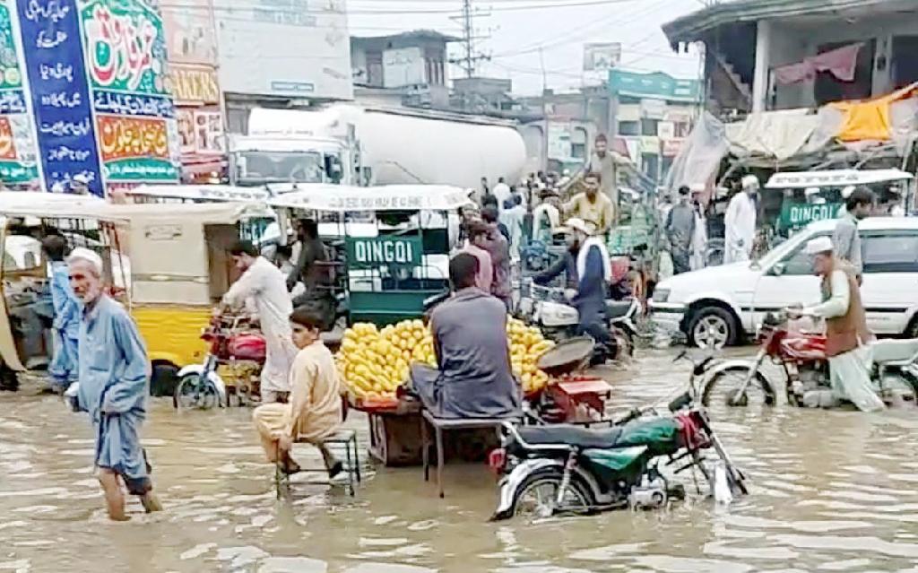 পাকিস্তানে বন্যায় ৫৪৯ জনের প্রাণহানি 