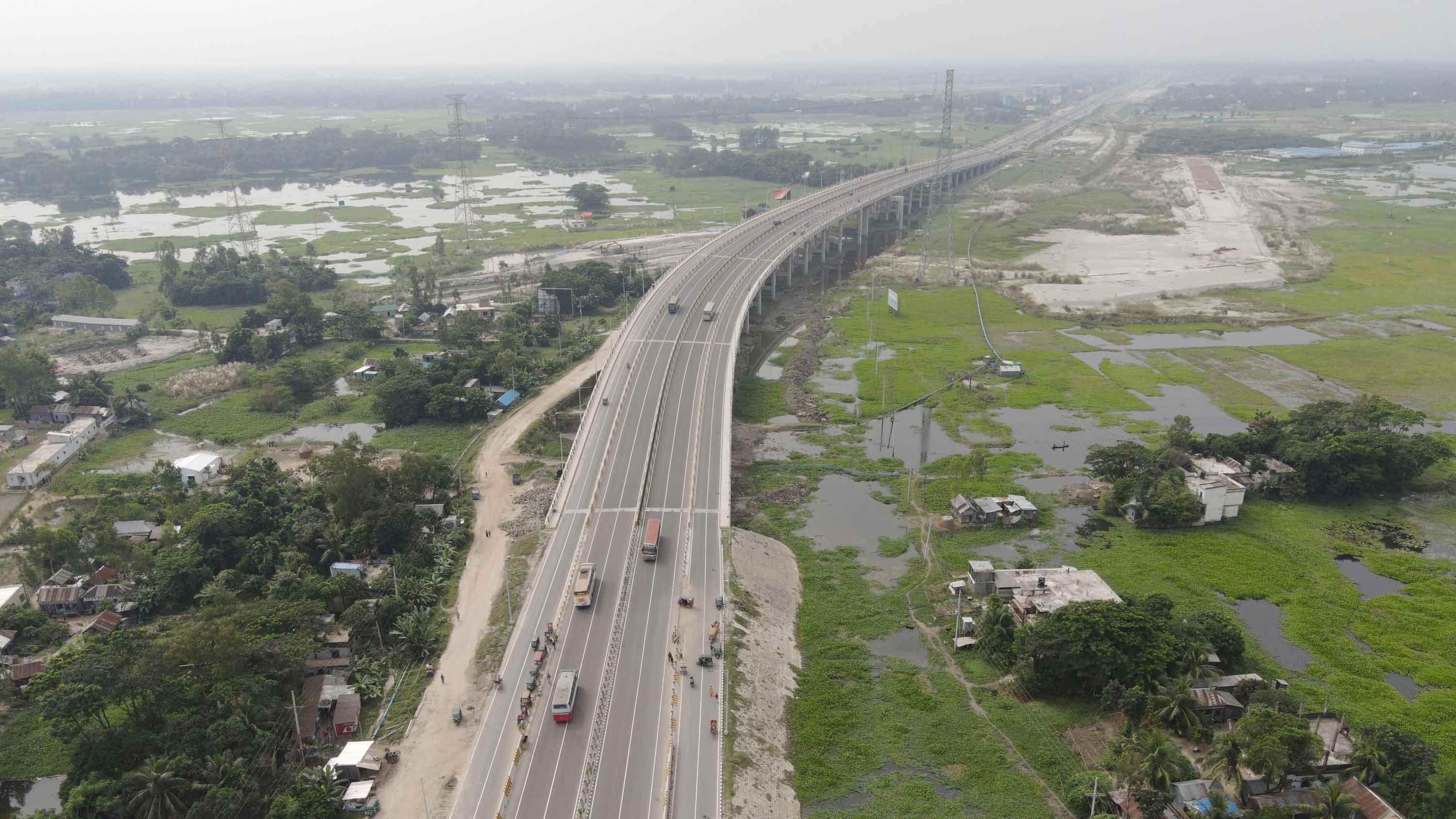 ঢাকা-মাওয়া এক্সপ্রেসওয়ে  ফাঁকা