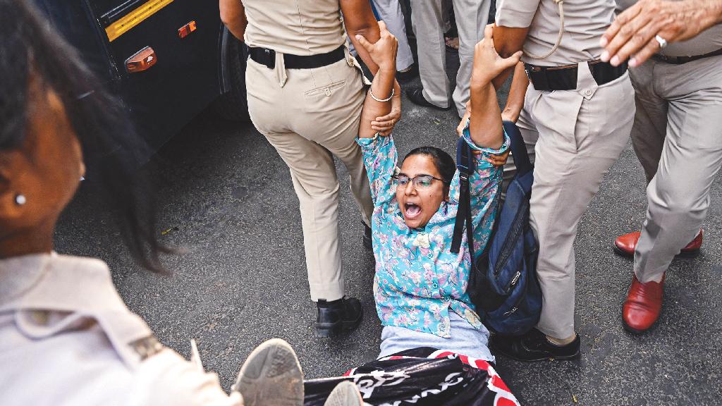 ফিলিস্তিনিদের সমর্থনে বিশ্বজুড়ে বিক্ষোভ