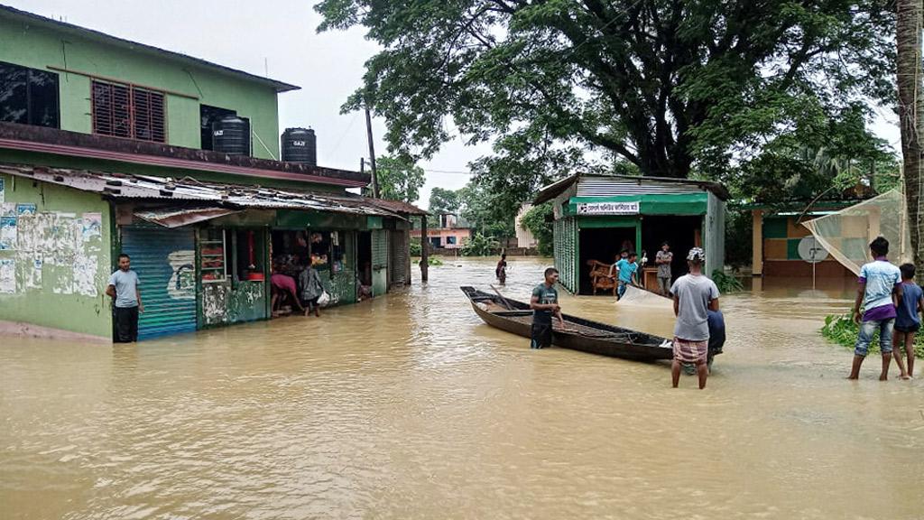 মেঘালয়ে রেকর্ড বৃষ্টি  সুরমা বিপৎসীমার ওপরে