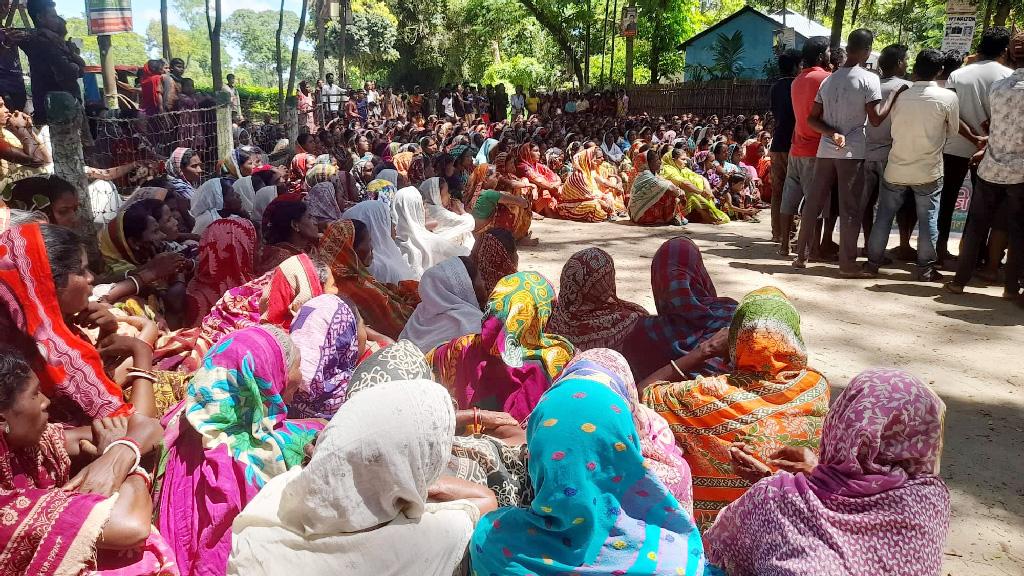 অনির্দিষ্টকালের কর্মবিরতির ডাক চা শ্রমিকদের