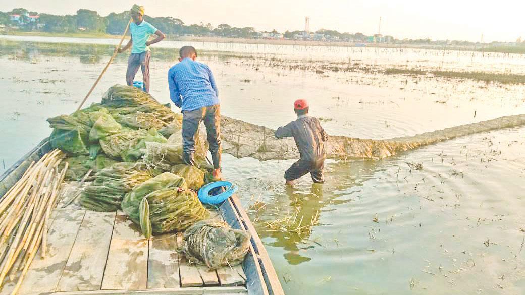 হাওরে শিল্পবর্জ্য ফেললে শাস্তি