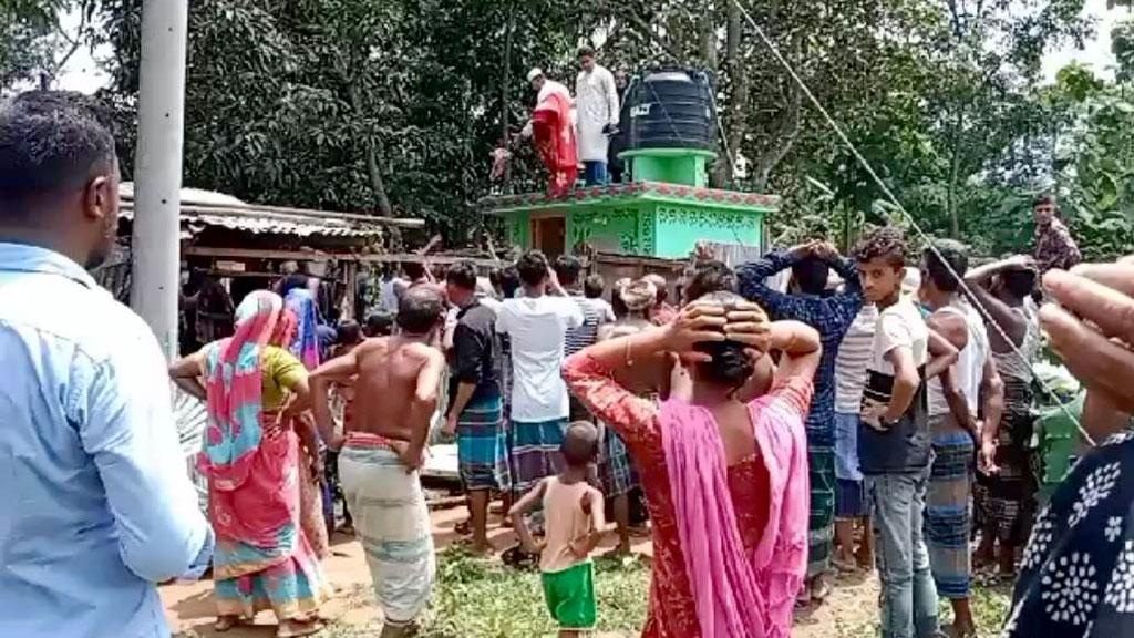 ৩ বছরের ভাগনিকে হত্যা করে লাশ গুম, বাড়িতে ভাঙচুর করল ক্ষুব্ধ এলাকাবাসী