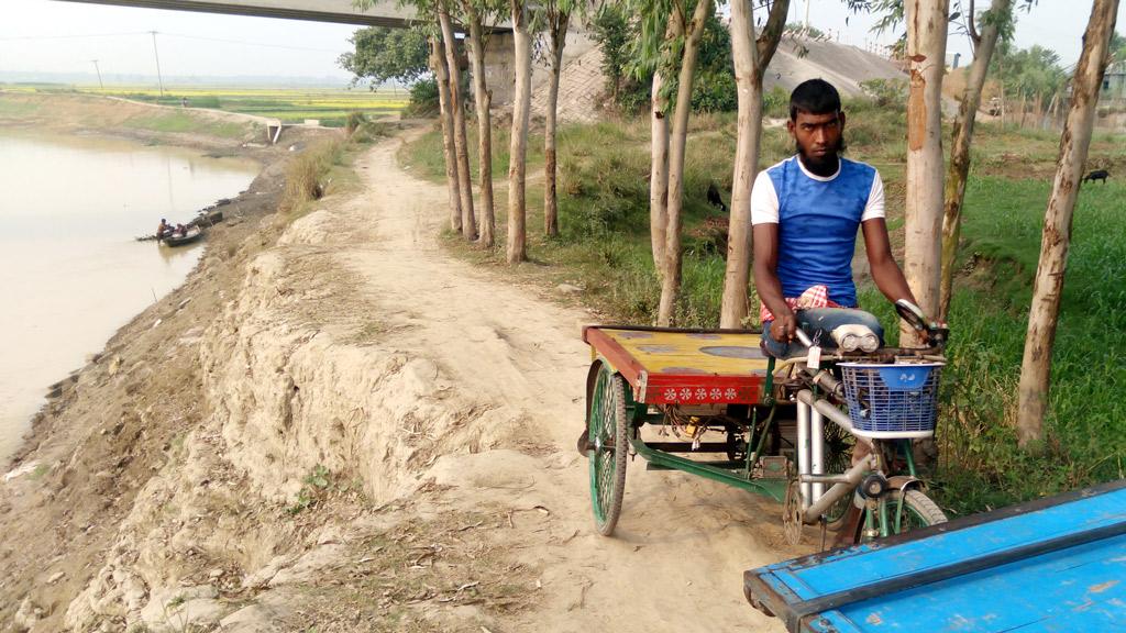 পাকা সড়ক নেই, ৬ গ্রামে  লাগেনি উন্নয়নের ছোঁয়া