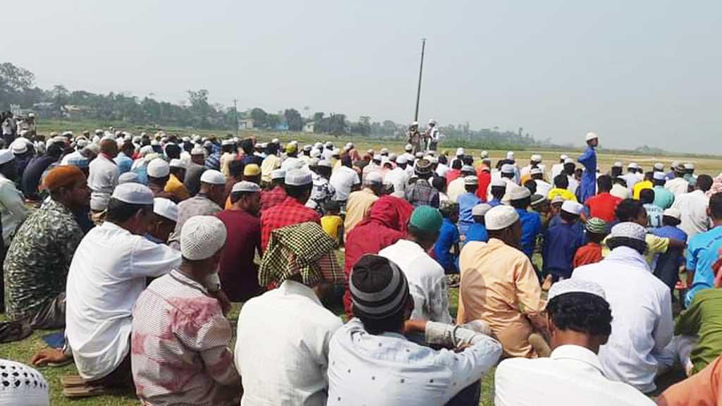 ফসল রক্ষায় জামালগঞ্জে বৃষ্টির জন্য মোনাজাত