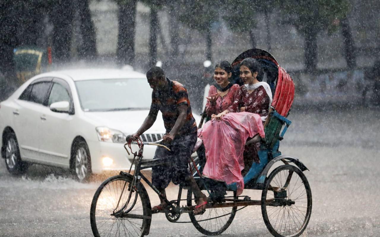 পয়লা ফাল্গুনে বৃষ্টির বার্তা, কোথায় হবে জানাল আবহাওয়া অধিদপ্তর