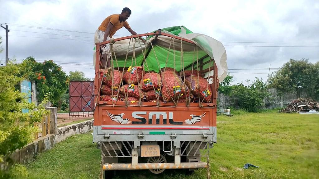 আখাউড়া স্থলবন্দর দিয়ে ভারত থেকে এল ৫ টন আদা 