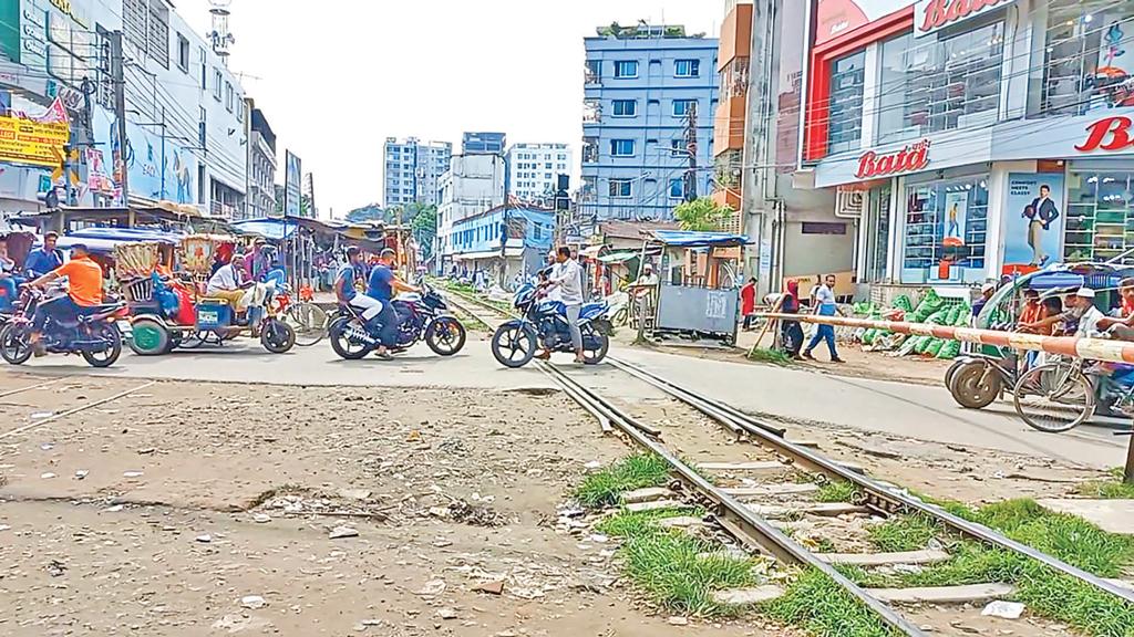 ২০০ লেভেল ক্রসিংয়ের ১০৫টিই অরক্ষিত