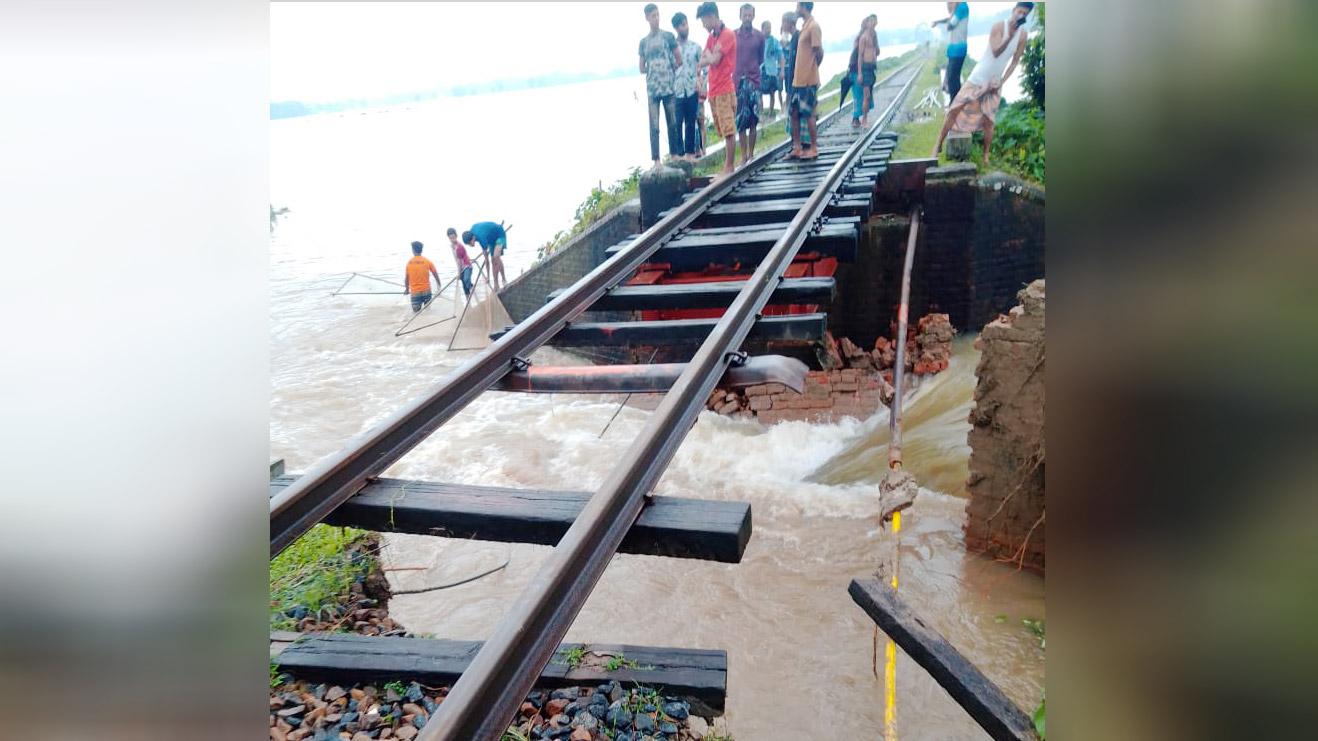 সাময়িক বন্ধ সিলেট ও নেত্রকোনা রেলস্টেশন 