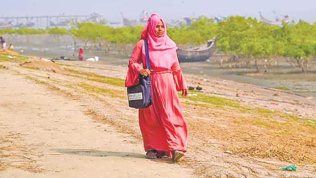 কুতুবদিয়ার মৎস্যজীবী নারীদের প্রিয় মুখ