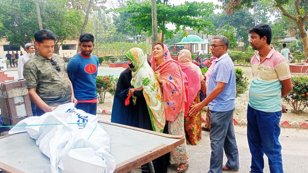 লালপুরে প্রতিপক্ষের আঘাতে মুক্তিযোদ্ধার স্ত্রীর মৃত্যু, নারীসহ গ্রেপ্তার ৭ 